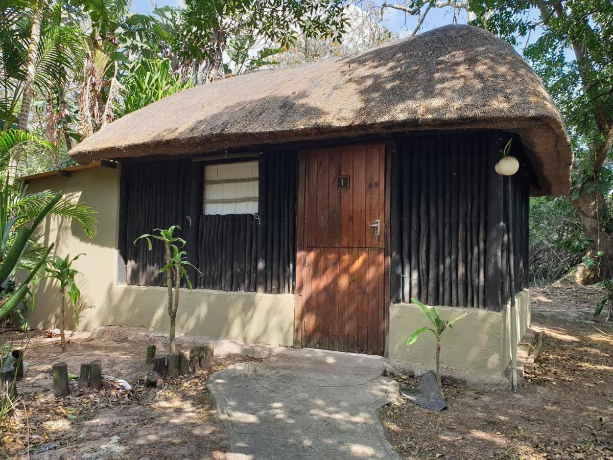 Pumusa Bushcamp Lodge *