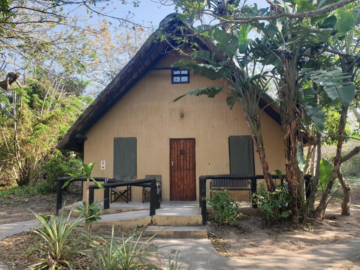 Pumusa Bushcamp Lodge *